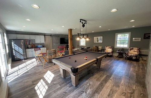 Clear Lake Cottage | Spacious Clear Lake Retreat with private yard and great sandy beach.