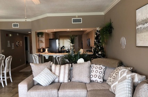 Holiday Beach Condo | Spacious Coral Reef 803-Condo 2 BR/2 Bath with WiFi in amazing Panama City Beach