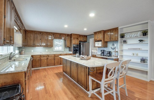 Groveoak House | Spacious Fishing Getaway by Lake Guntersville!