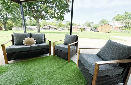 Gallatin House | Spacious home in quiet neighborhood - half mile from Historic Gallatin Square