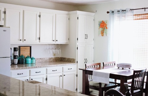 Dadeville House | Spacious Lake Martin condo with screened porch, pool, marina access, and room for the whole family. Relax, reconnect, and enjoy the best of Lake Martin together! Perfect for families, boats, and golf.