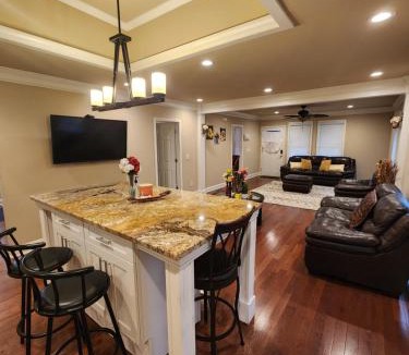 Church Street House | Spacious Newly Renovated Home