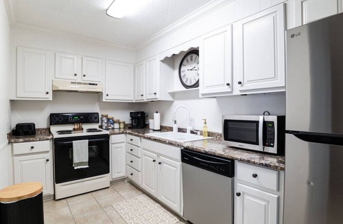 Vestavia Hills Apartment | Spacious Retreat Minutes from Samford