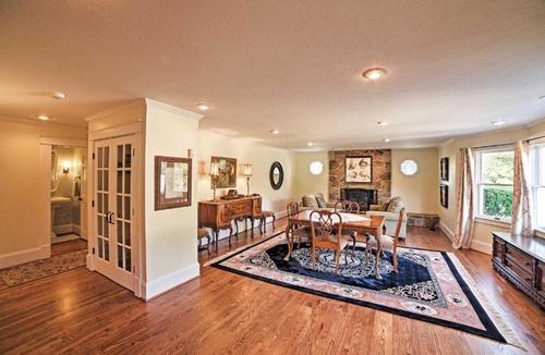 Cleveland House | Spacious & Stunning Cleveland Getaway on 1 Acre