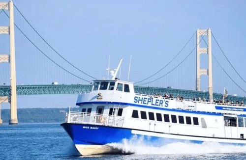 St Ignace House | St Ignace Escape - Close to Ferry