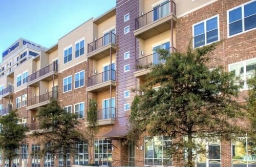 Montgomery Apartment | Stay in the heart of downtown Montgomery. Walk to restaurants, nightlife and events, then unwind in a modern apartment with a private balcony, full kitchen and gated parking. Book your stay today! Now