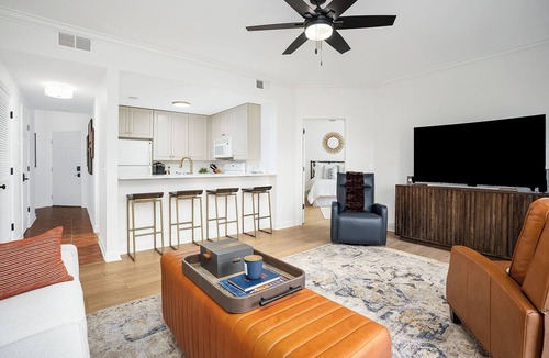 Auburn Condo | Steps to Auburn's Campus ~ Beautifully Remodeled Condo + Sleeps 8