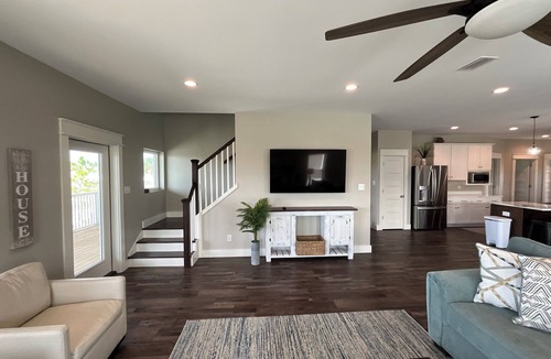 Morgantown House | Stunning Family Retreat, Pools, Pickleball