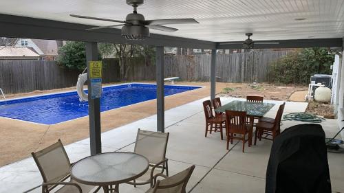 Ellendale House | Stylish 4BR Prime Location Close to All!