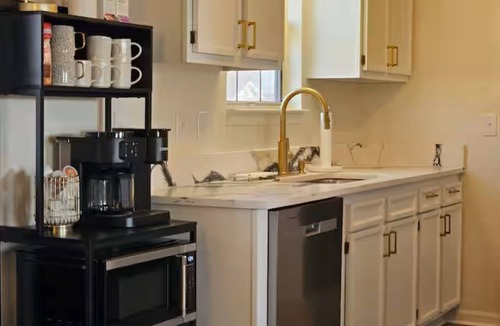 Murfreesboro House | Stylish House at Exit 81 & 10 mins to Downtown