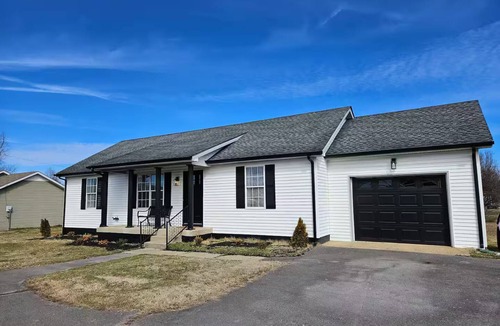 Murfreesboro House | Stylish House at Exit 81 & 10 mins to Downtown