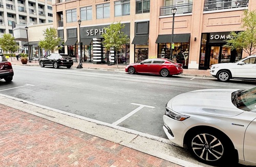 Atlantic Station Area Apartment | Stylish loft, centered in the heart of Atlantic station.