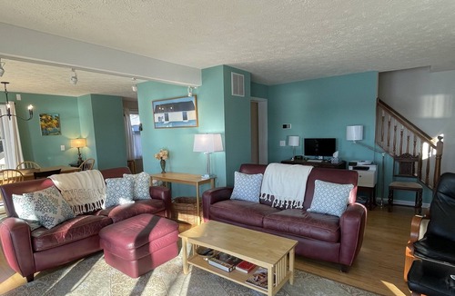 Gregory House | Summer Monthly Rental Lakefront Home Ann Arbor/Chelsea/Dexter Area & Rec Trails