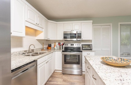 Toilla Segunda House | Sunny & Bright Gulf View Home with Private Pool and Large Decks!