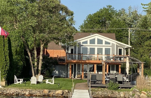 Bass Lake House | Sunset Lake Home-Hot Tub/Bikes/Paddle Board/Kayaks/Fires/Island Raft