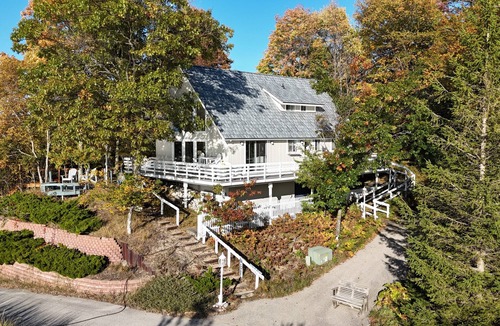 Frankfort House | Sunset Serenity - INCREDIBLE HOME ON BLUFF OVERLOOKING LAKE MICHIGAN!