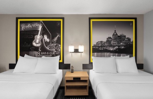 Graysville Hotel | Super 8 by Wyndham Chattanooga East/Hamilton Place