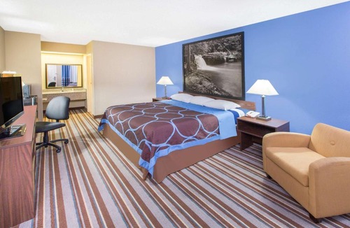 Dothan Hotel | Super 8 by Wyndham Dothan