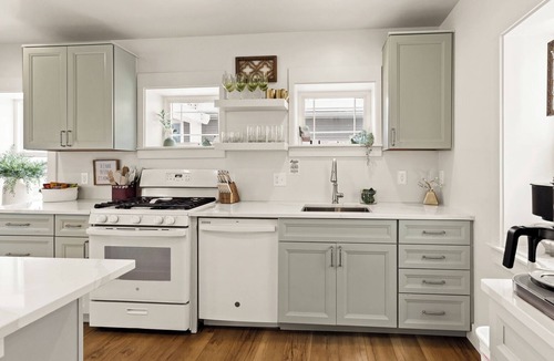 Bluffton House | Surf Shack on the Channel Cozy Fall Escape, Waterfront Views & Fire Pit