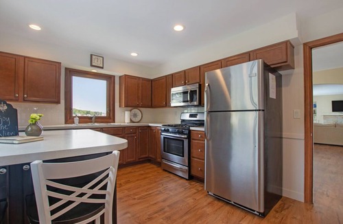 Macatawa House | Tazelaar Cottage: Lakefront Bliss-Your Perfect Summer Getaway