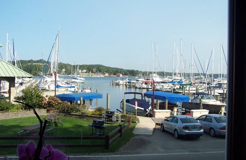 Macatawa House | Tazelaar Cottage: Lakefront Bliss-Your Perfect Summer Getaway