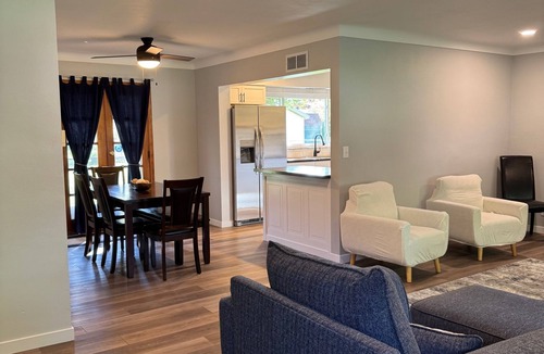 Toledo House | Terrific Remodeled 3-bedroom house with AC in friendly Toledo