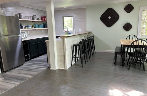Manistee Cottage | The ‘A’mazing Escape! Beaches, hiking trails, & great fall color tour location!