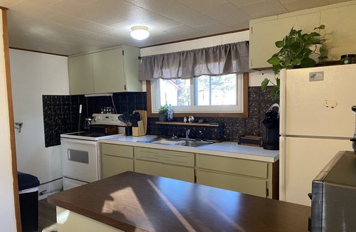 Luther Cabin | The Blue Pine Retreat