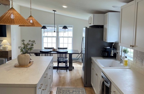 Kendall Cottage | The Blue Swan- Cottage on Swan Lake in Allegan, MI