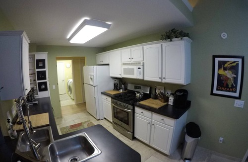 Toledo Condo | The Bluffs Executive Villa~Fireplace~Jacuzzi~3 Bedroom~No Cleaning Fees! Garage!