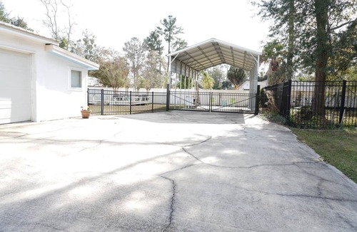 Foley House | The Bungalow at Juniper Journey-Cozy, Perfect for 2 Close to OWA, Beaches
