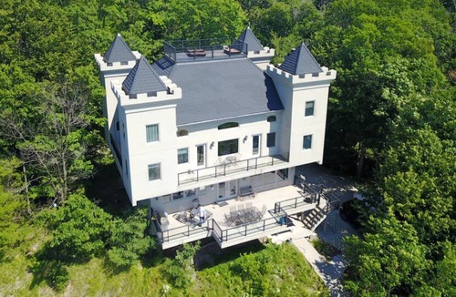 Shelby House | The Castle | 6 Bed, 5 Bath