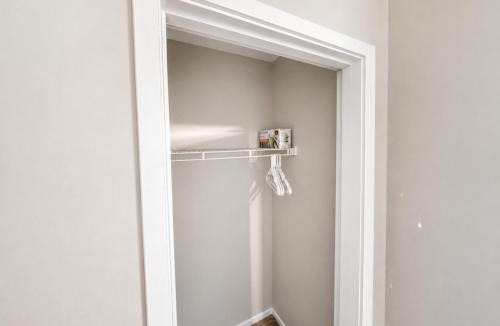 Shannon House | The Haven on Hoover Stylish 2BR Retreat