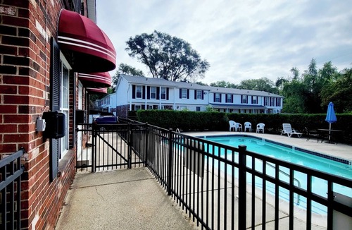Southfield Condo | The Hideaway: Perfect Place for a Nice Getaway with lots of Fun and Relaxation!
