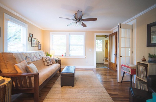 Frankfort House | The Little Blue House