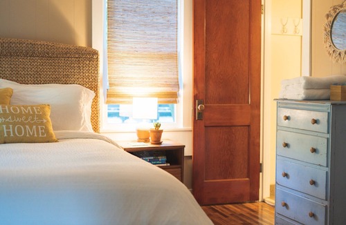 Frankfort House | The Little Blue House