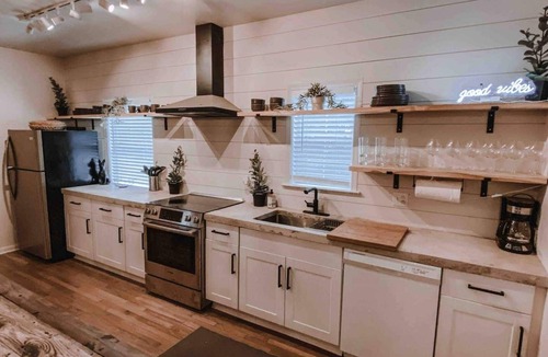 Chosewood Park House | The Modern Farmhouse - 6 bedroom 4 bath - Atlanta Beltline