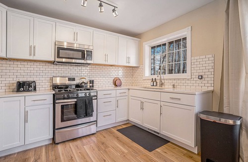 Pentwater House | The Octagon & APT - Hot tub, Game room, 1.8 miles to Lake Michigan beach