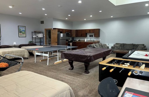 Porter Apartment | The "Pool Barn" w/Pool, Hot Tub, Billiards & more near Indiana Dunes