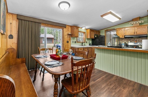 Crivitz Cabin | The Un-Rustic Woods Escape - 3BR, AC, Wi-Fi