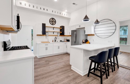 Crestline Heights House | The Woodlawn Retreat: Amazing SAUNA & HOT TUB