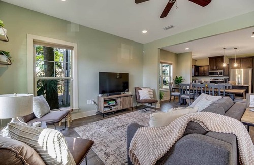 Old East Hill House | The Wright Place: Your Perfect Beach Escape