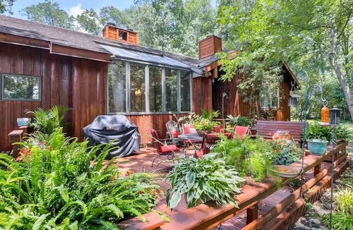 Lebanon House | The Yarborough Ranch is a spacious private retreat located in Lebanon, TN.