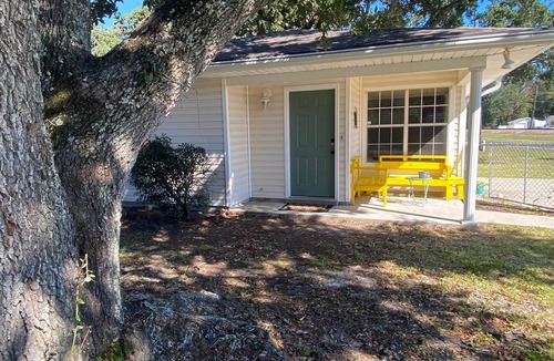 Long Beach House | The Yellow Bench House at Long Beach