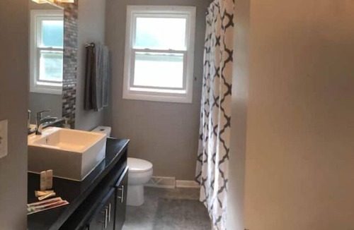 Kentwood Condo | This is my place and it’s fully at your service! It’s honor for me to share it!