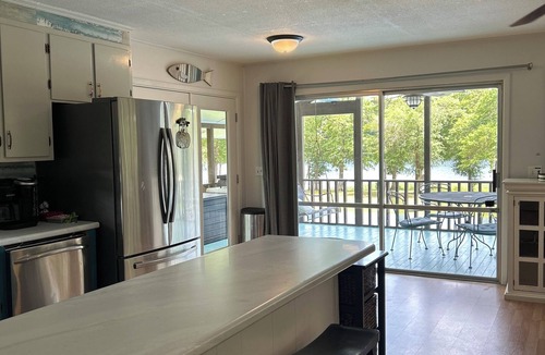 Abbeville House | THOMAS MILL CREEK, LAKE EUFAULA AL Amazing Big Flat Lot, Boat Dock!