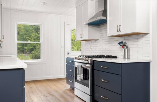 Empire House | Three Pines Hideaway