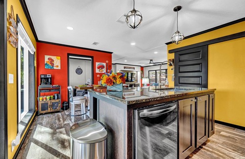 Crane Hill House | Tigua’s Sunrise - Fishing Pontoon + Dock, Pet-Friendly