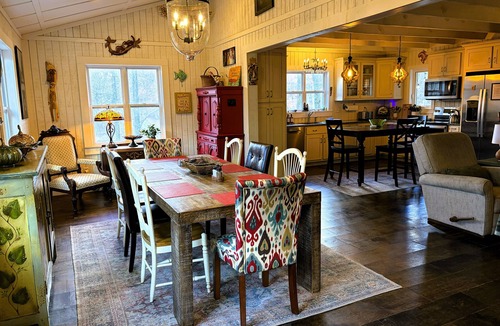 Mentone Cottage | Time to Book for FALL! Near DeSoto Park! Sleeps 12!