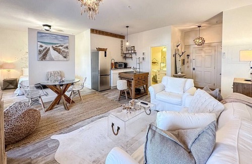 Seacrest Beach Condo | Top-Floor 30A Condo | 2 Pools + Beach Access